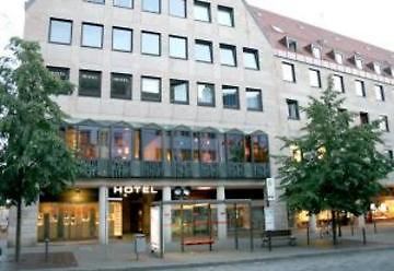 Tiptop Hotel Am Schoenen Brunnen Nürnberg Exteriör bild