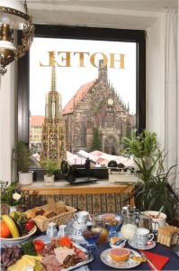 Tiptop Hotel Am Schoenen Brunnen Nürnberg Restaurang bild